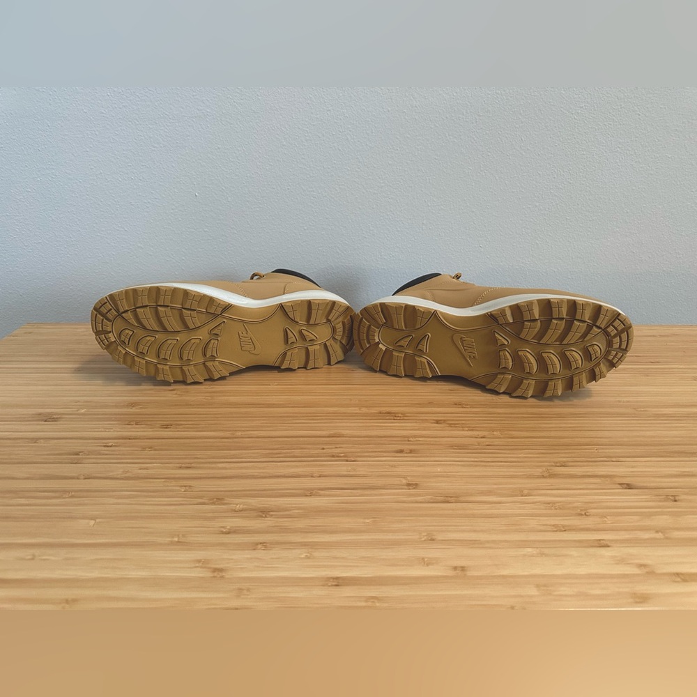 Men’s Nike Manoa Leather Boots Size 10.5